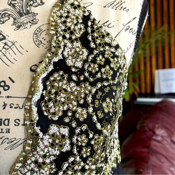 LUXXEL Black with Gold Accent Floral Long Dress Gown Size Medium - Picture 4 of 13